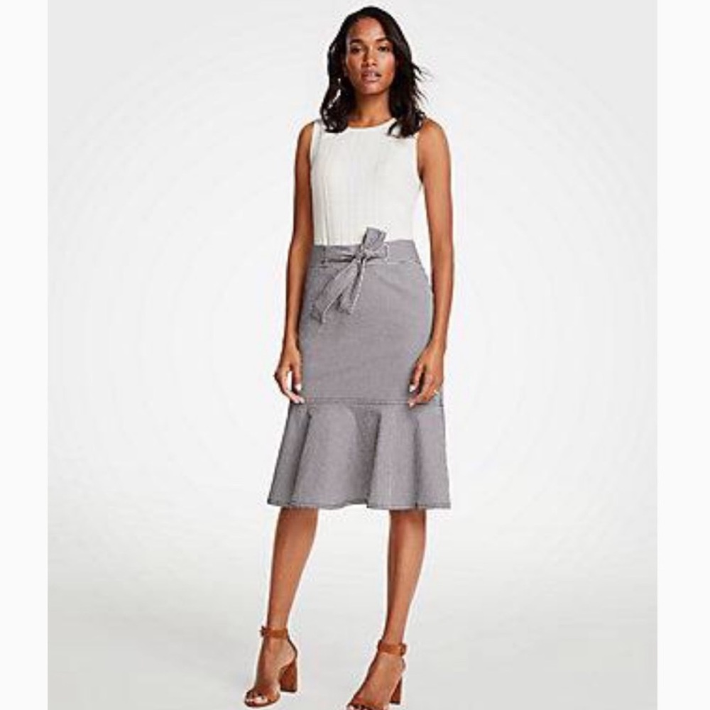 Ann Taylor seersucker Flounce Skirt